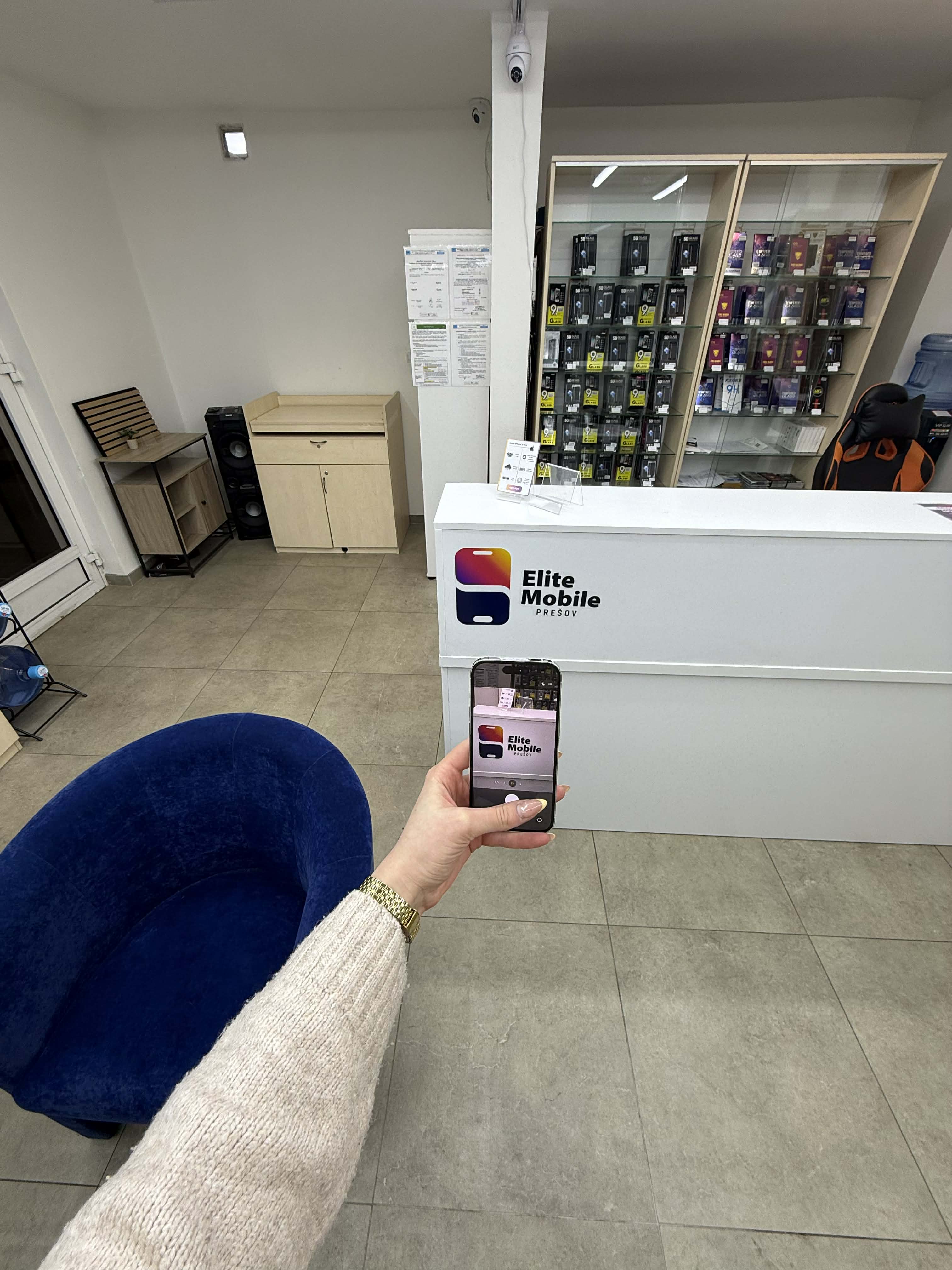 In-store service with a device